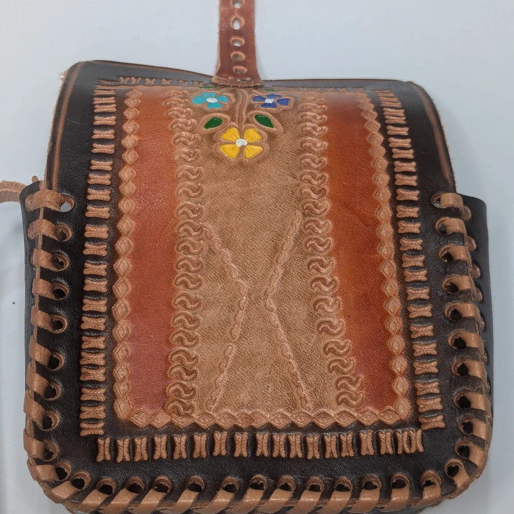 Vintage Leather Hand Tooled/Painted Small Mexican Embossed Floral Should…